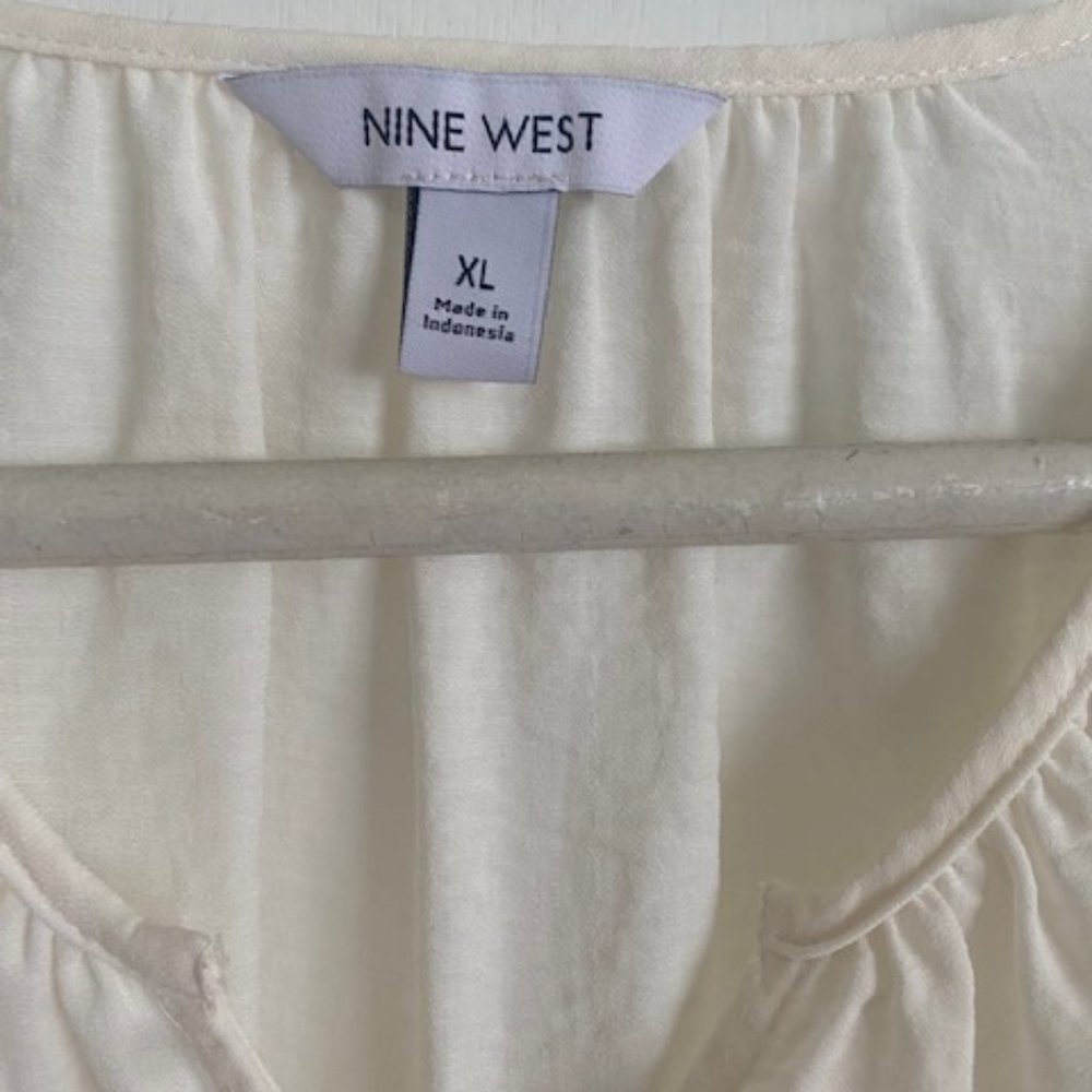 Nine West White Silky Flowy Blouse with Buttons XL - Picture 2 of 9